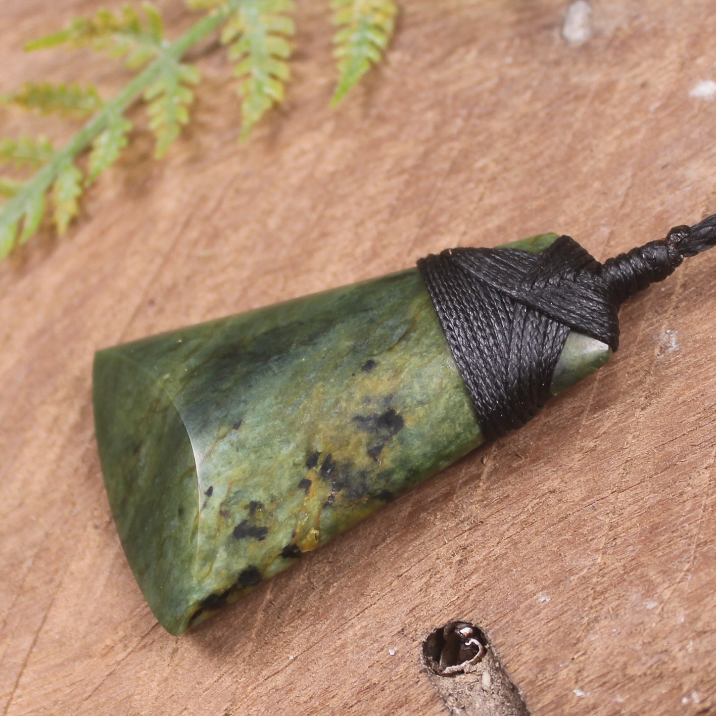 Flower Jade Pounamu Toki