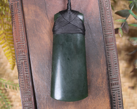 Kawakawa Pounamu Toki