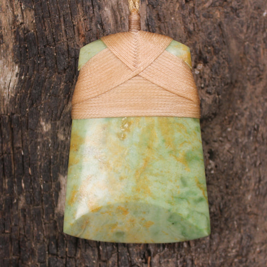 Flower Jade Pounamu Toki