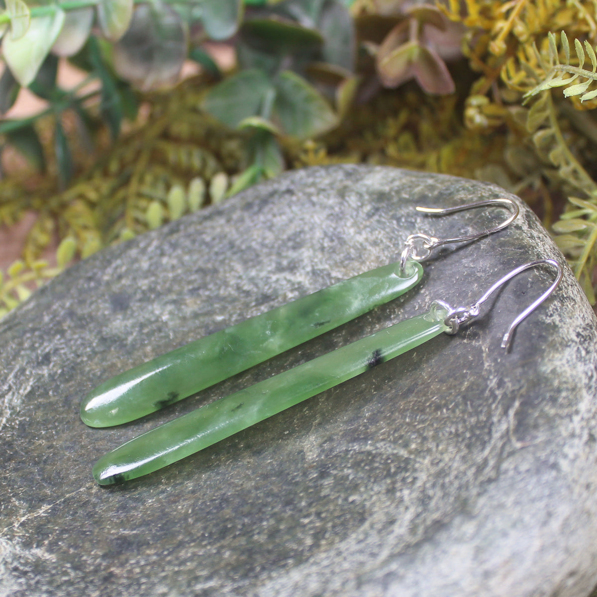 NZ Greenstone Roimata Earrings Hapopo Pounamu