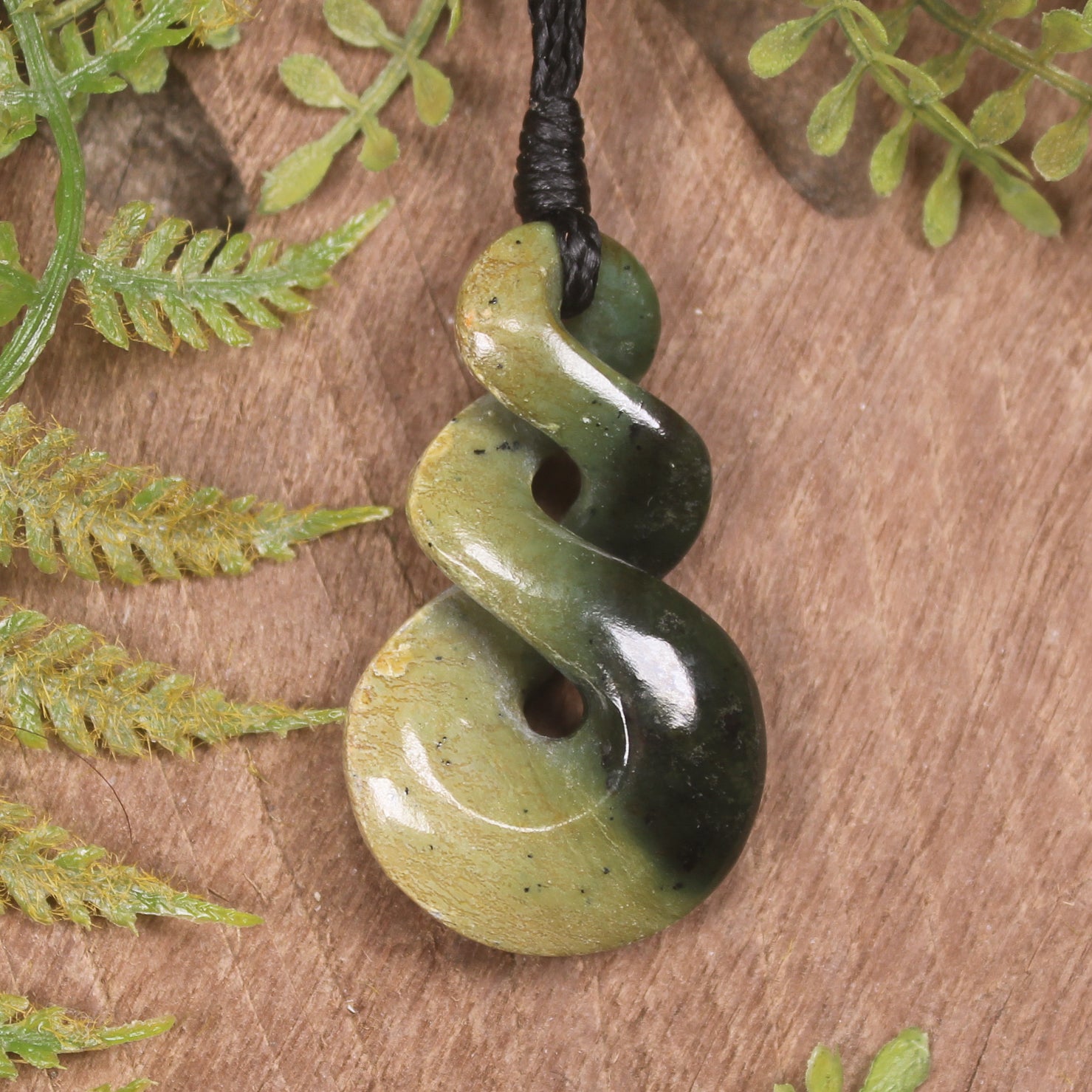 Twist or Pikorua carved from Flower Jade Pounamu - NZ Greenstone