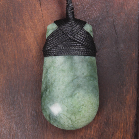 Roimata Teardrop carved from Inanga Pounamu - NZ Greenstone