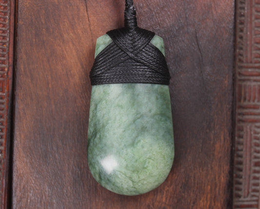 Roimata Teardrop carved from Inanga Pounamu - NZ Greenstone