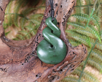 Twist or Pikorua carved from Hapopo Pounamu - NZ Greenstone