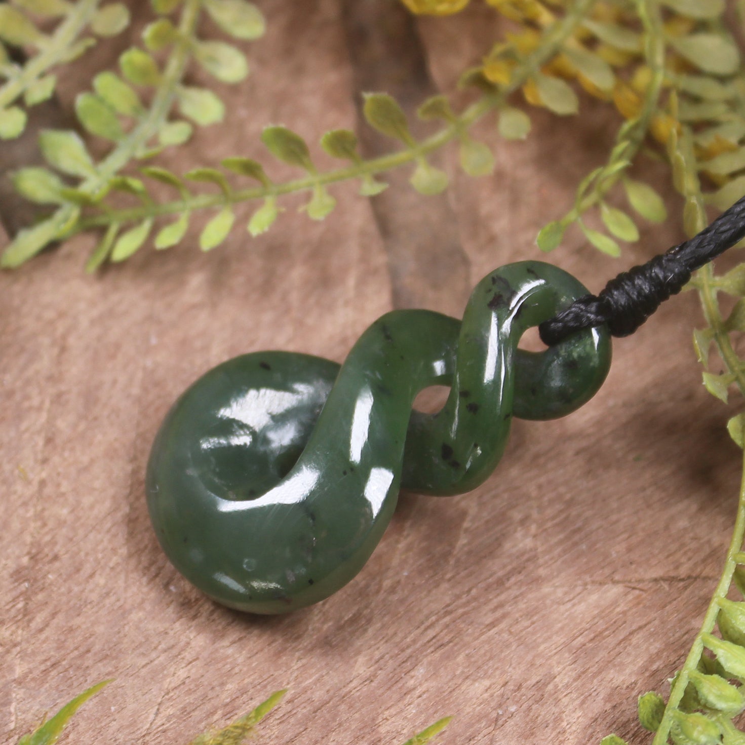 Twist carved from Kawakawa Pounamu - NZ Greenstone