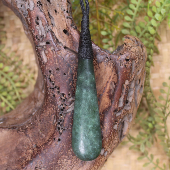 Kawakawa Pounamu Roimata Pendant - NZ Greenstone