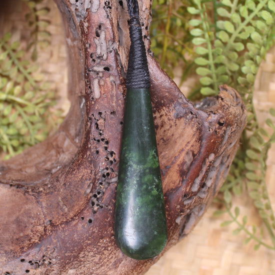 Kawakawa Pounamu Roimata Pendant - NZ Greenstone