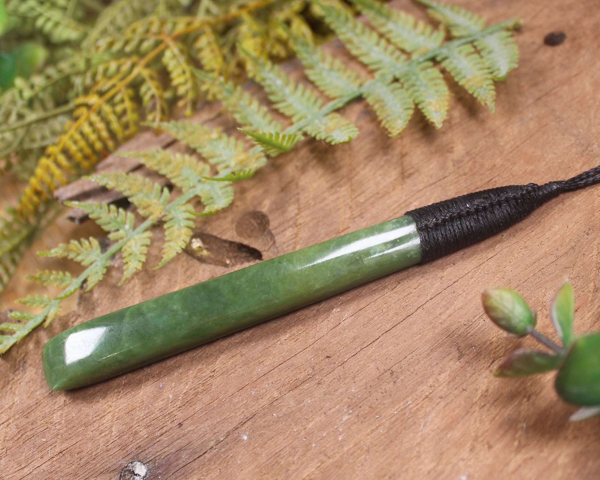 Hapopo Pounamu Toki - NZ Greenstone