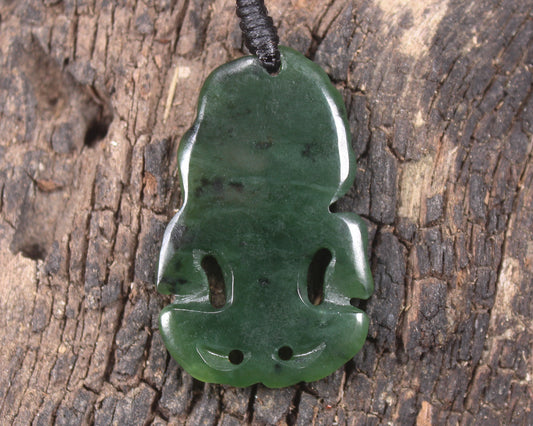 Kawakawa Pounamu Hei Tiki - NZ Greenstone