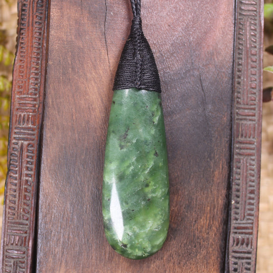 Roimata Teardrop carved from Hapopo Pounamu - NZ Greenstone