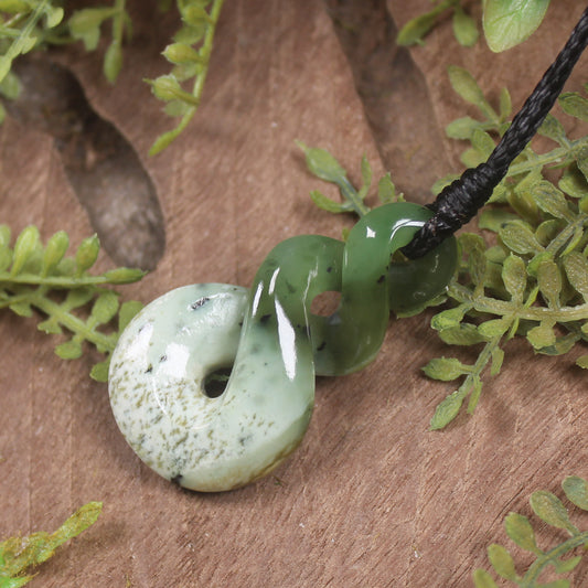Twist or Pikorua carved from Hapopo Pounamu - NZ Greenstone