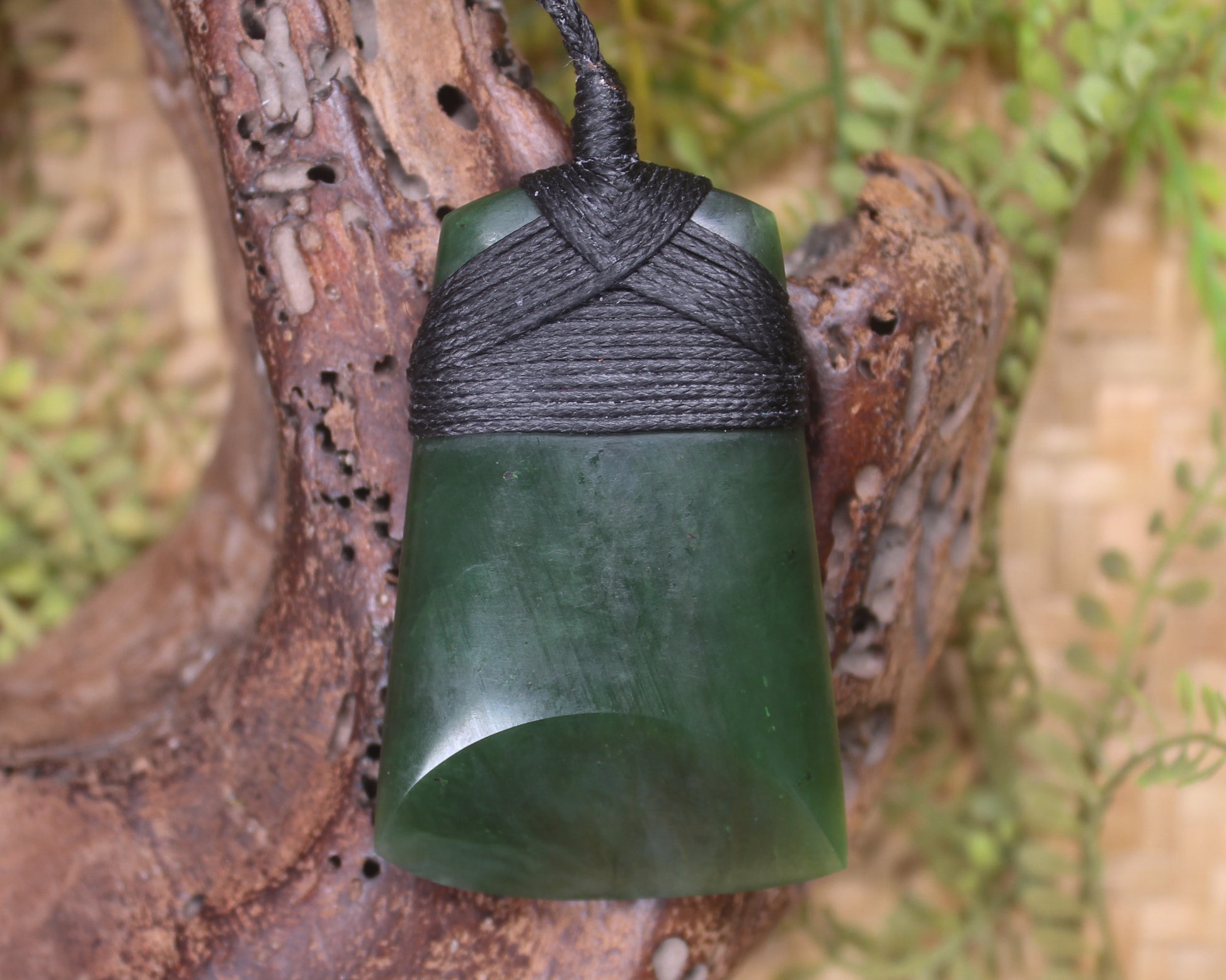 Kawakawa Pounamu Toki