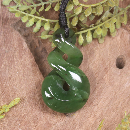 Twist carved from Kawakawa Pounamu - NZ Greenstone