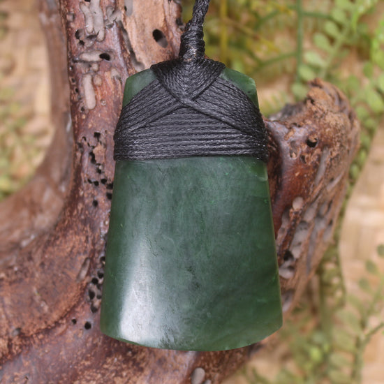 Kawakawa Pounamu Toki