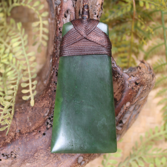 Kawakawa Pounamu Toki