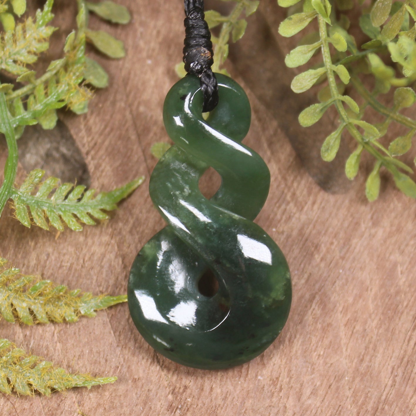 Twist carved from Kawakawa Pounamu - NZ Greenstone