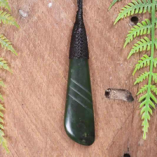 Kawakawa Pounamu Roimata Pendant - NZ Greenstone