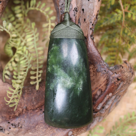 Kawakawa Pounamu Toki