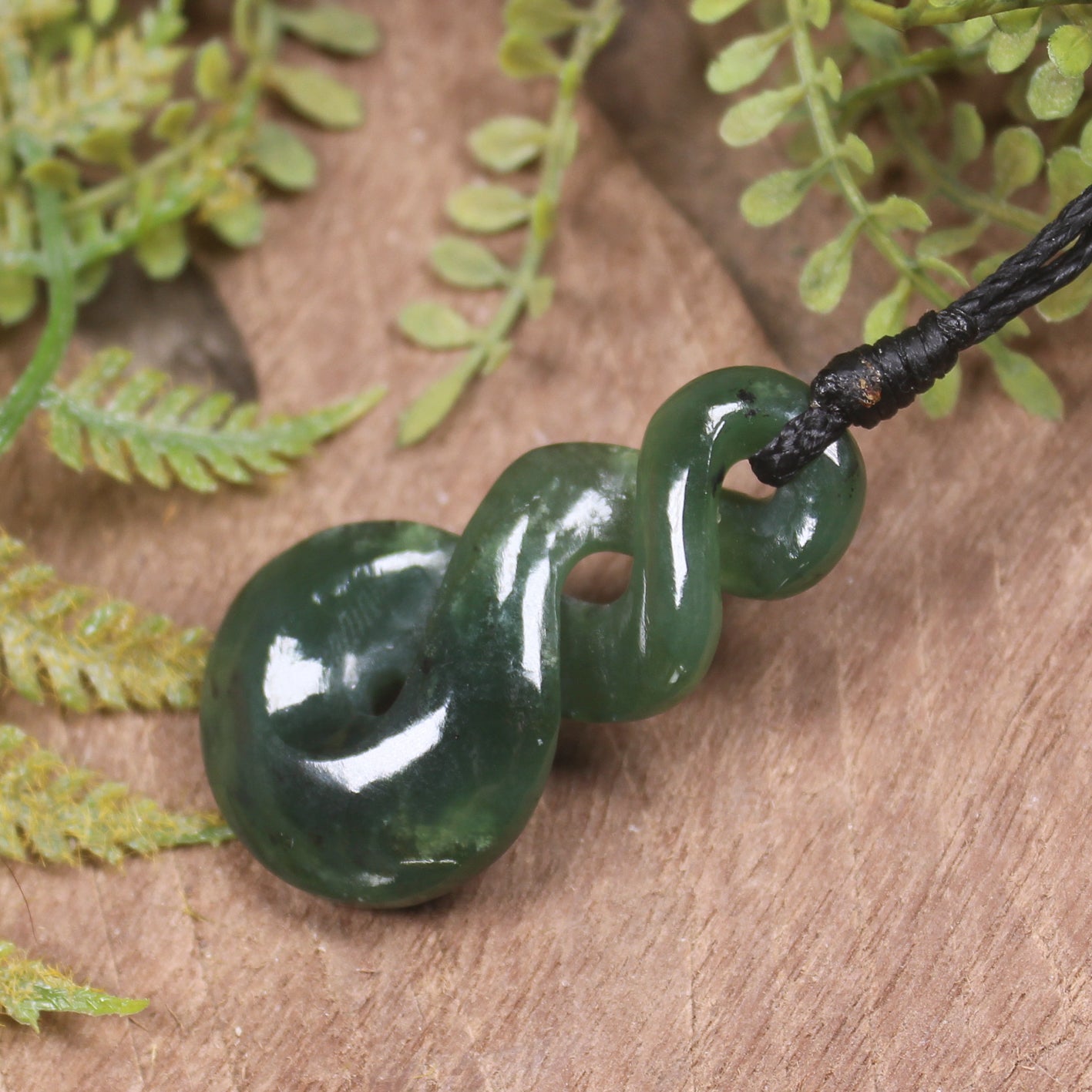 Twist carved from Kawakawa Pounamu - NZ Greenstone