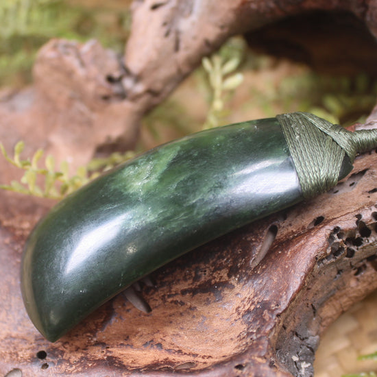 Kawakawa Pounamu Toki