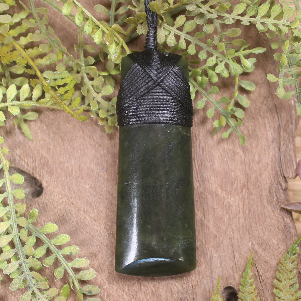 Rimu Pounamu Toki - NZ Greenstone