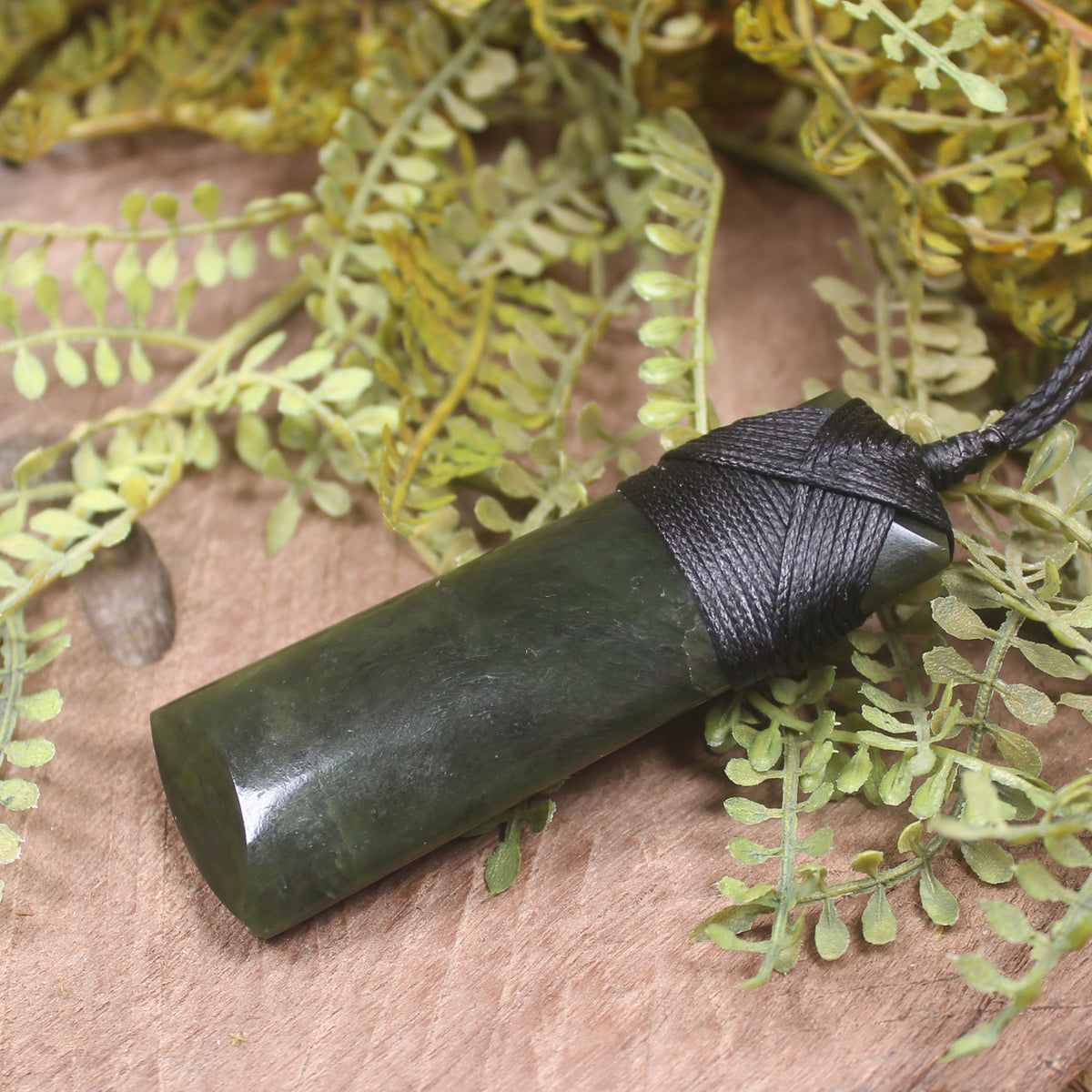 Rimu Pounamu Toki - NZ Greenstone