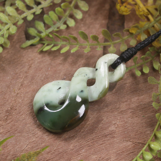 Twist or Pikorua carved from Hapopo Pounamu - NZ Greenstone