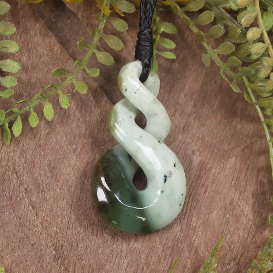 Twist or Pikorua carved from Hapopo Pounamu - NZ Greenstone