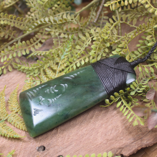Kawakawa Pounamu Toki
