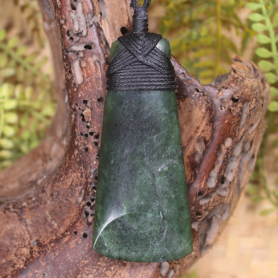 Kawakawa Pounamu Toki