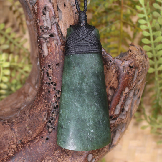 Kawakawa Pounamu Toki