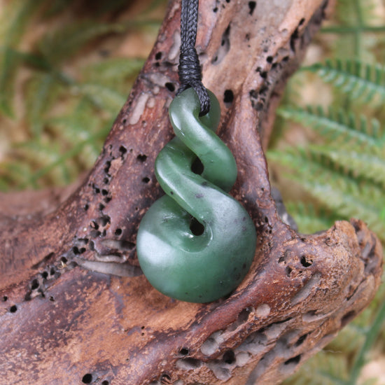 Twist or Pikorua carved from Hapopo Pounamu - NZ Greenstone