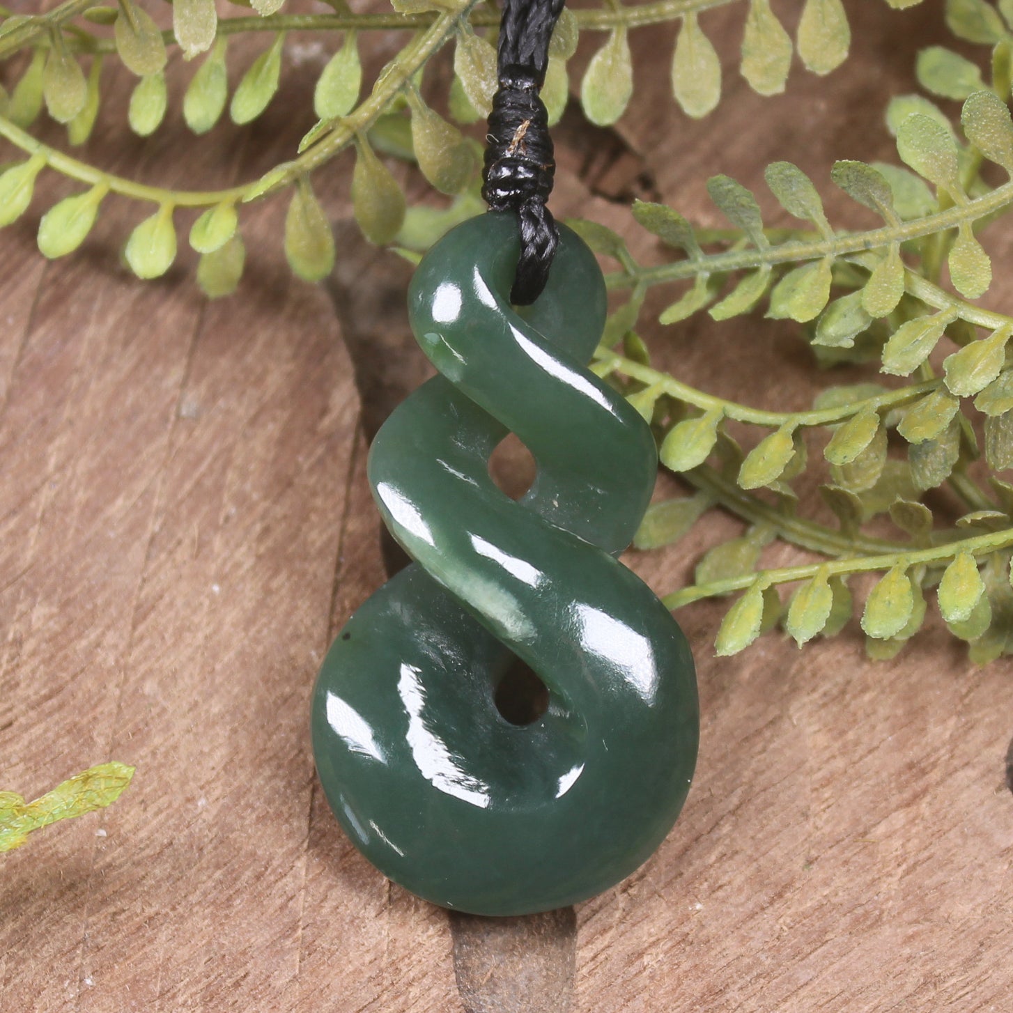 Twist or Pikorua carved from Inanga  Pounamu - NZ Greenstone