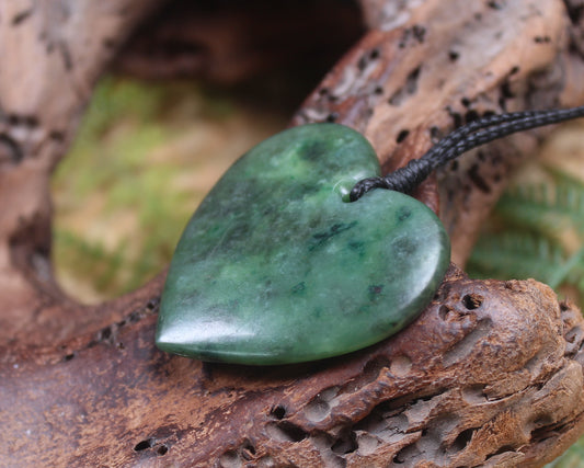 Heart carved from Kawakawa Pounamu - NZ Greenstone