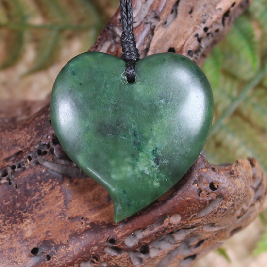 Heart carved from Kawakawa Pounamu - NZ Greenstone