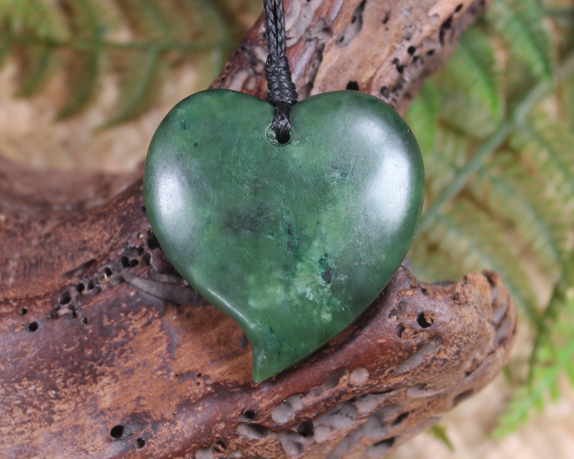 Heart carved from Kawakawa Pounamu - NZ Greenstone