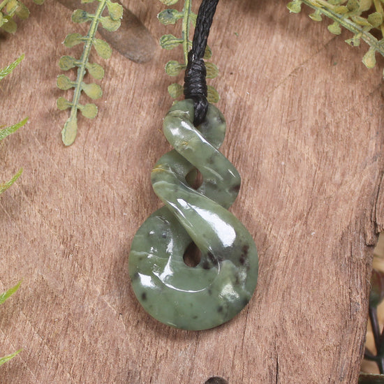 Twist or Pikorua carved from Hapopo Pounamu - NZ Greenstone
