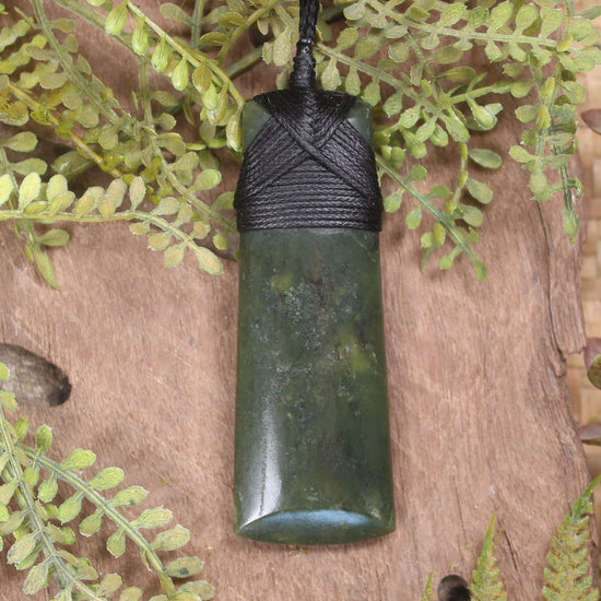Rimu Pounamu Toki - NZ Greenstone