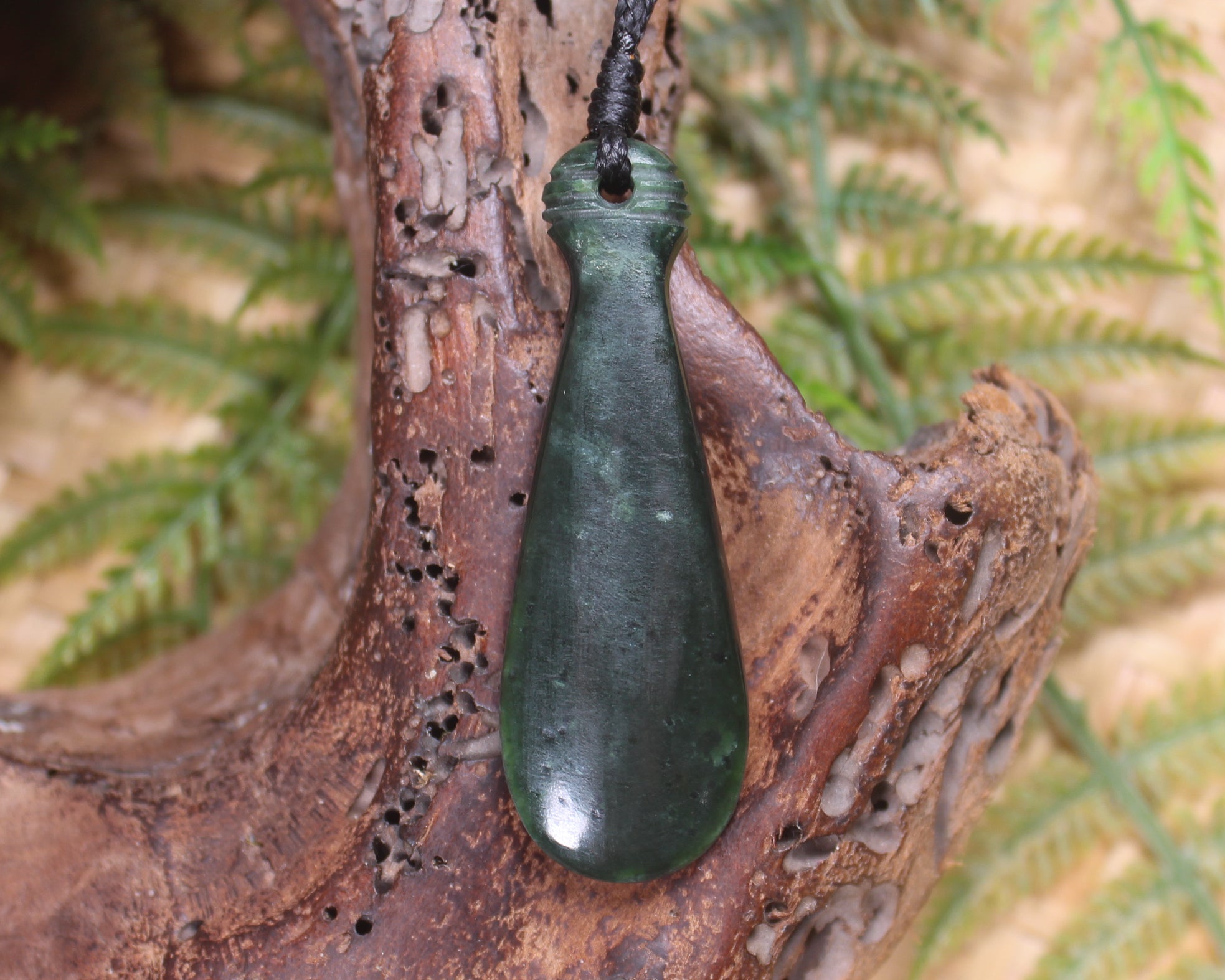 Kawakawa Mere Pendant