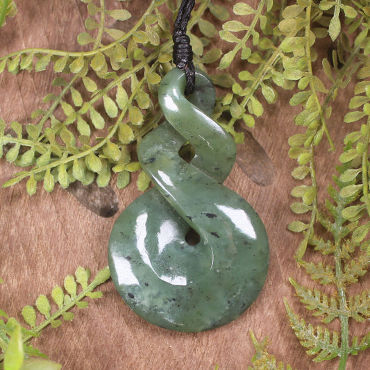 Twist or Pikorua carved from Hapopo Pounamu - NZ Greenstone