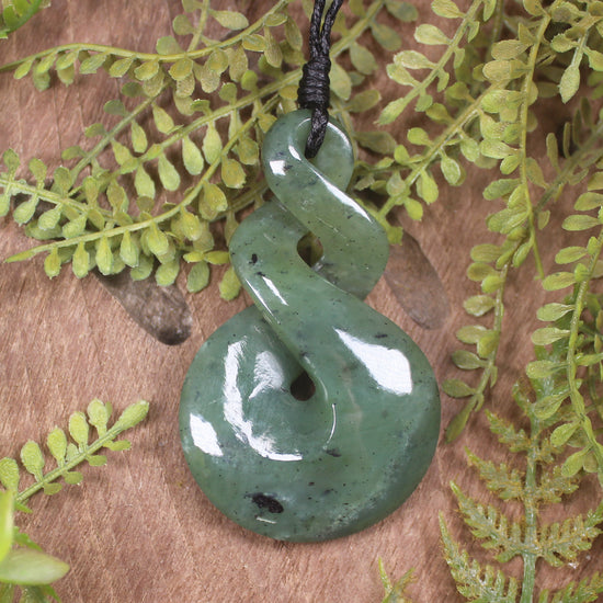 Twist or Pikorua carved from Hapopo Pounamu - NZ Greenstone