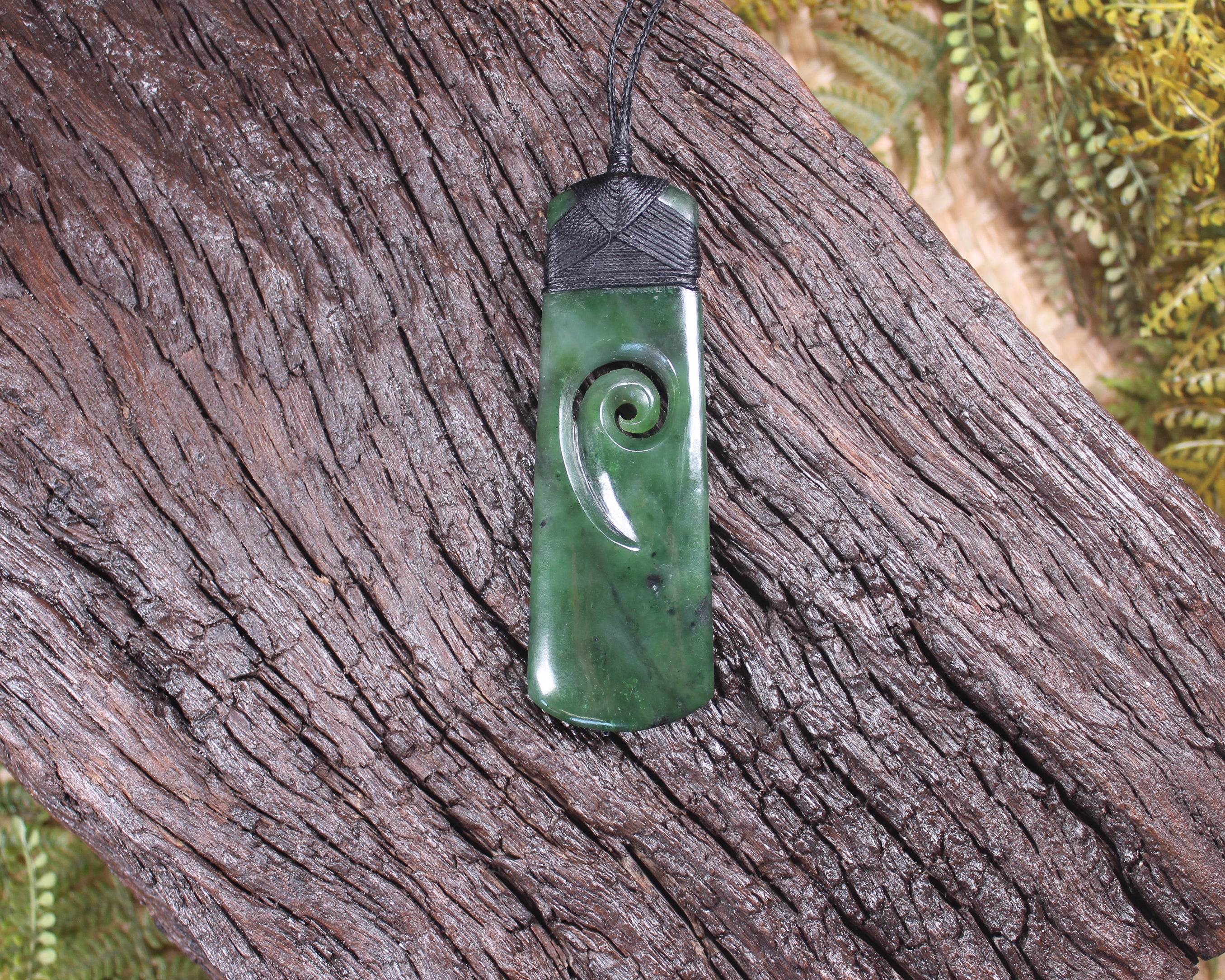 Toki or Adze with Koru carved from Hapopo Pounamu - NZ Greenstone