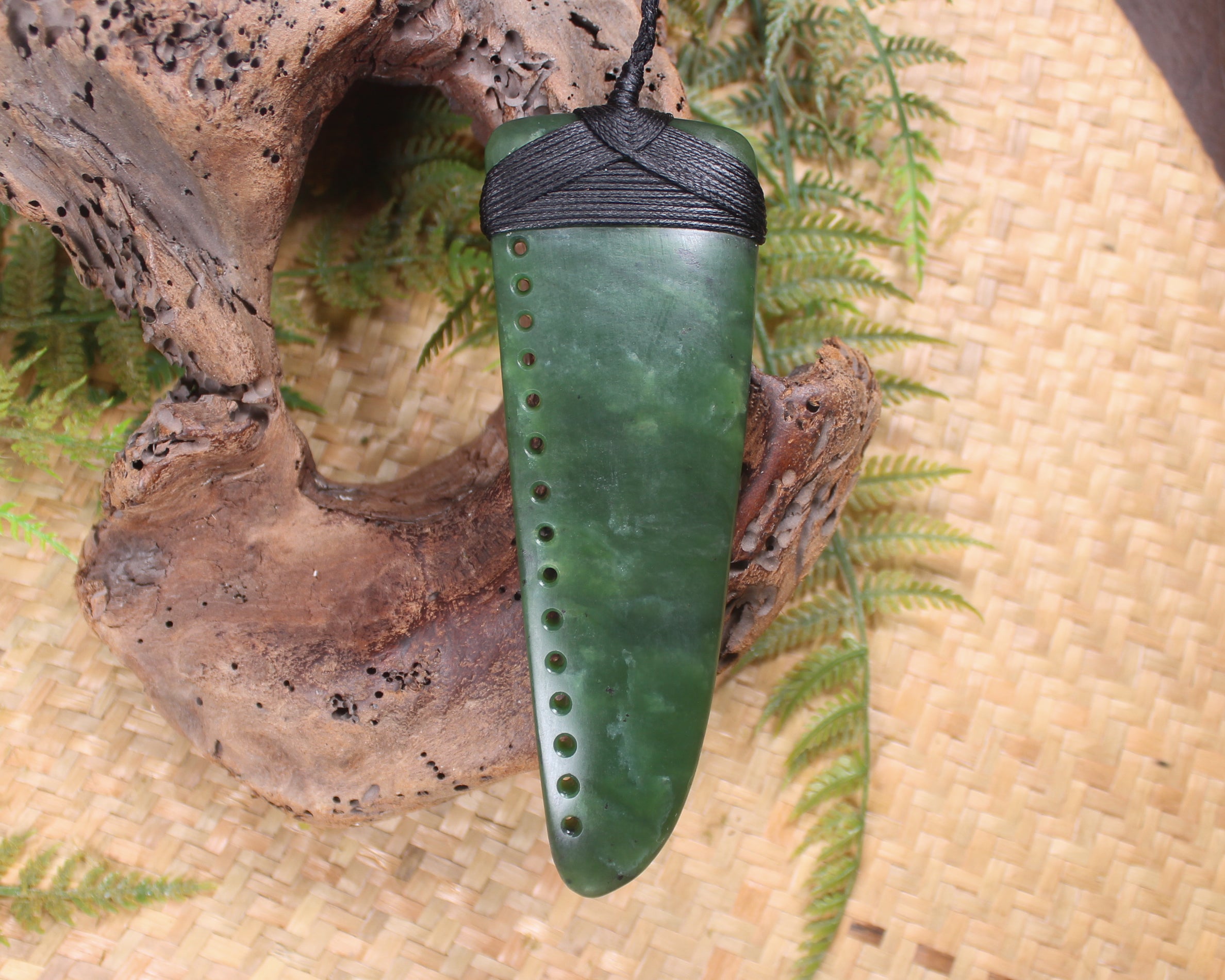 Taniwha Tooth or Niho carved from Kawakawa Pounamu - NZ Greenstone