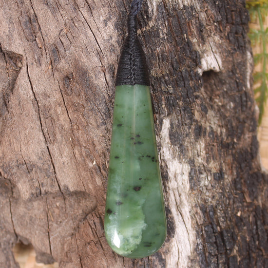 Roimata Teardrop carved from Hapopo Pounamu - NZ Greenstone
