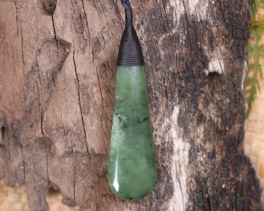 Roimata Teardrop carved from Hapopo Pounamu - NZ Greenstone