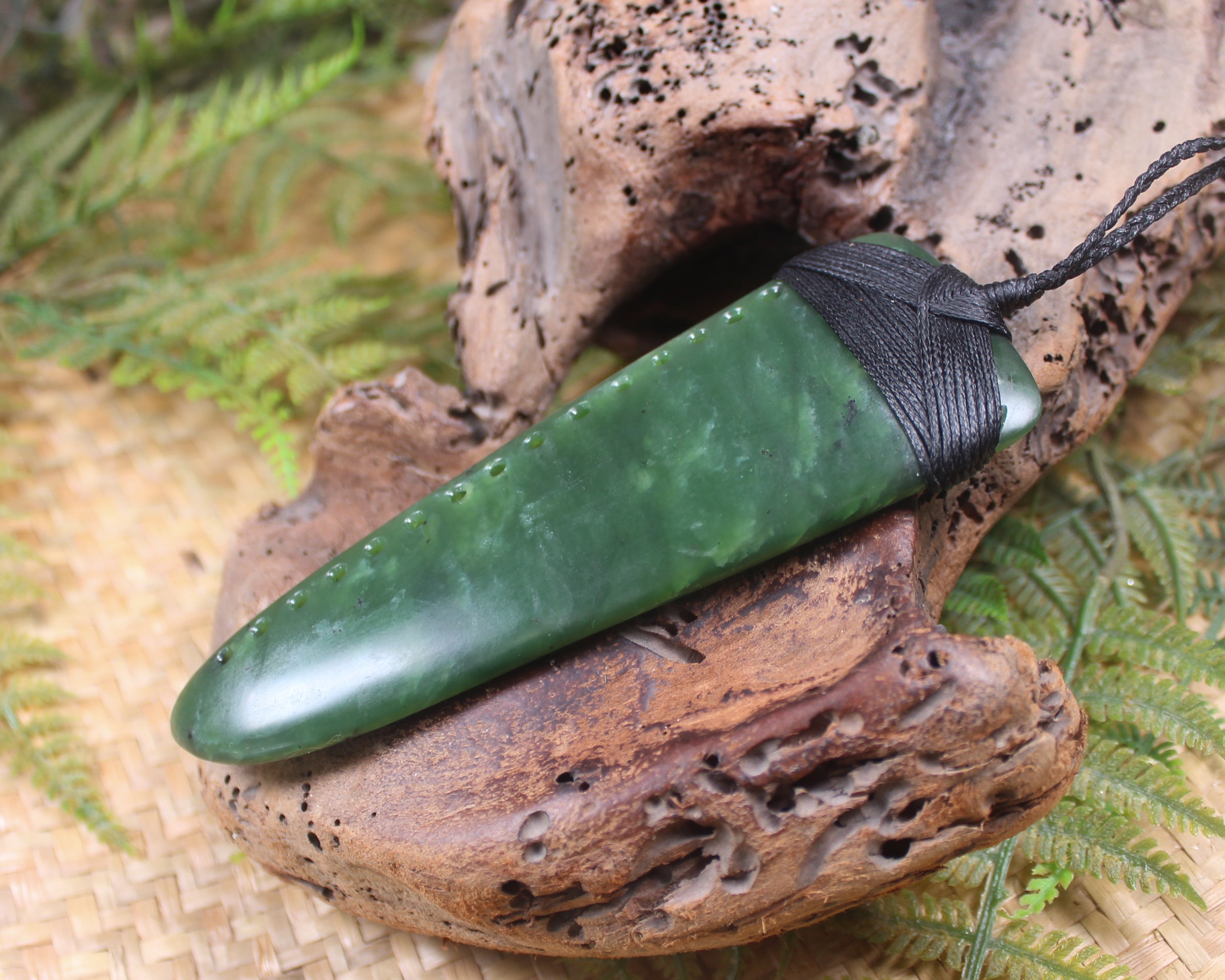 Taniwha Tooth or Niho carved from Kawakawa Pounamu - NZ Greenstone