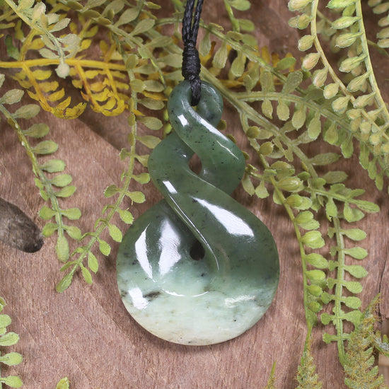 Twist or Pikorua carved from Hapopo Pounamu - NZ Greenstone