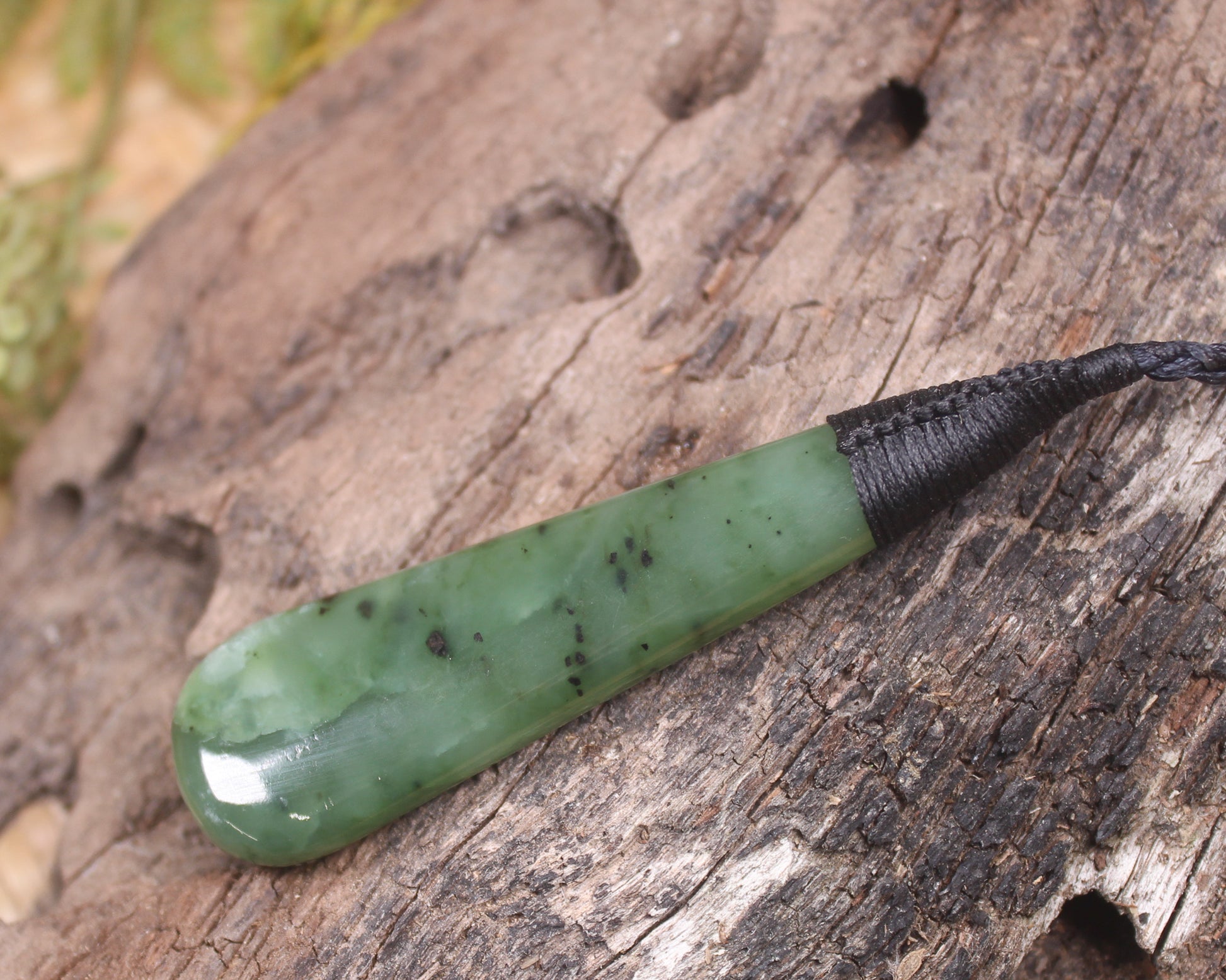Roimata Teardrop carved from Hapopo Pounamu - NZ Greenstone