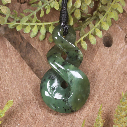 Twist or Pikorua carved from Hapopo Pounamu - NZ Greenstone
