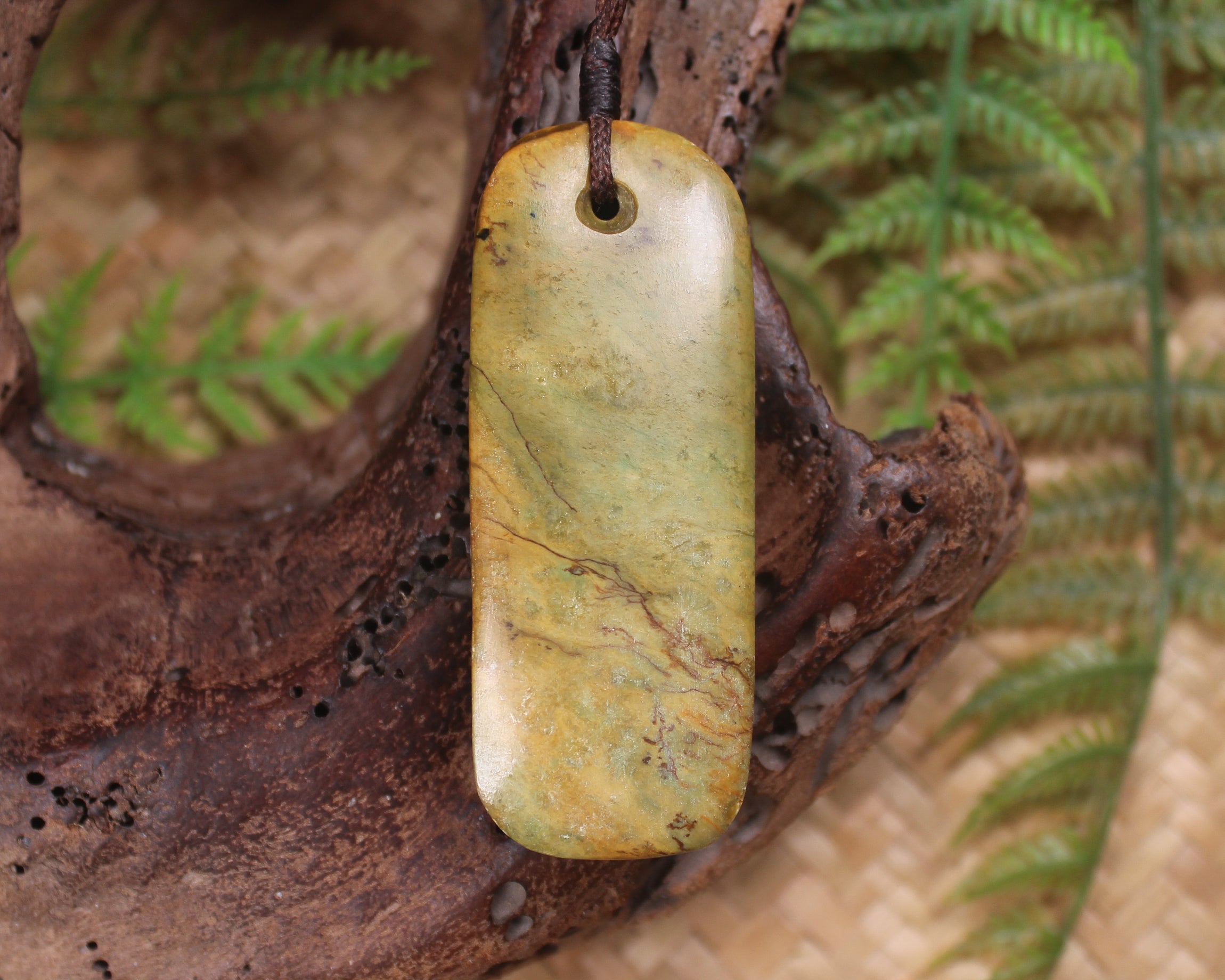 Toki or Adze Pendant carved from Flower Jade Pounamu - NZ Greenstone